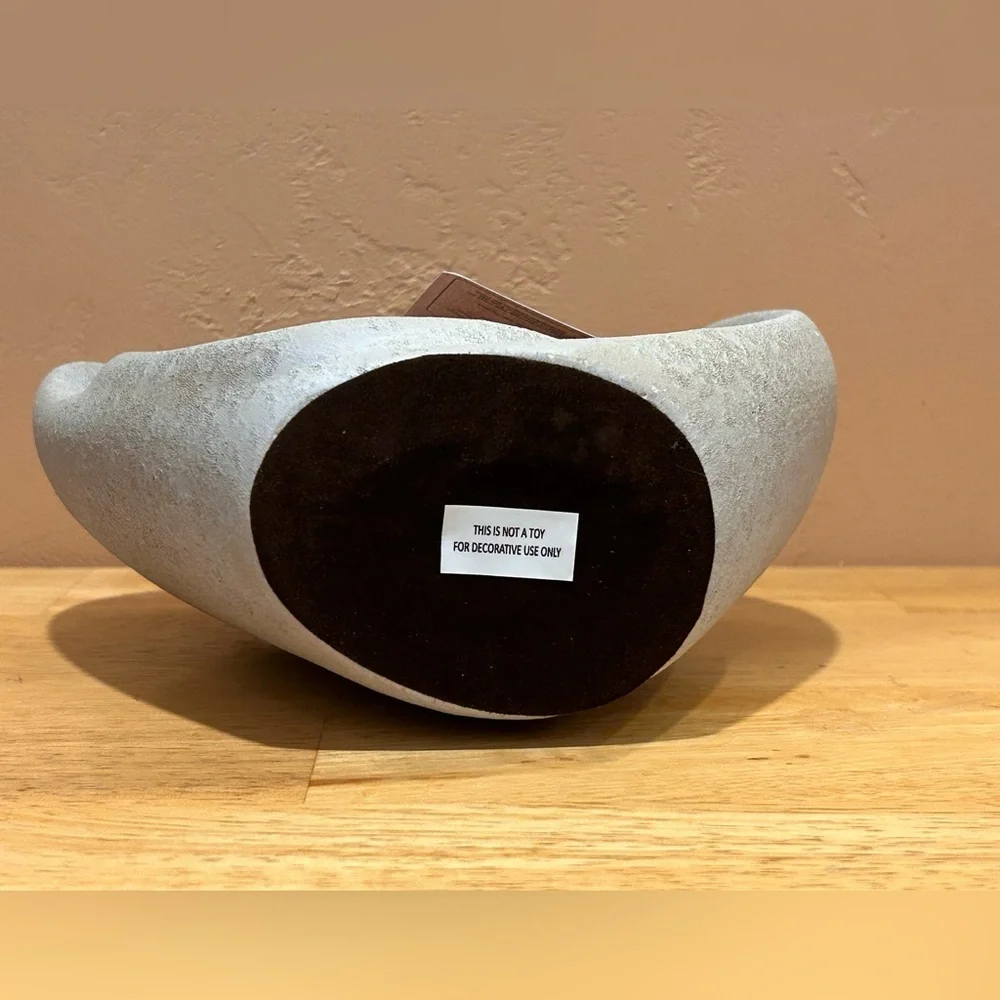 NWTS TAHUA Made In Peru Love Ceramic Statue. Stone Grey Ceramic. - Picture 8 of 8